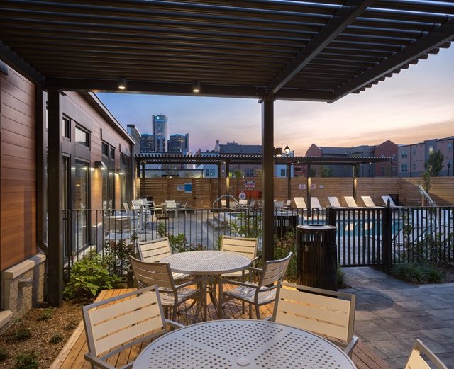 Orleans Landing - Outdoor picnic area and pool